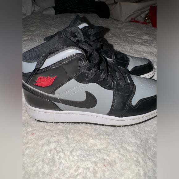 Air Jordan 1 Mid GS ‘shadow’ - Picture 2 of 5